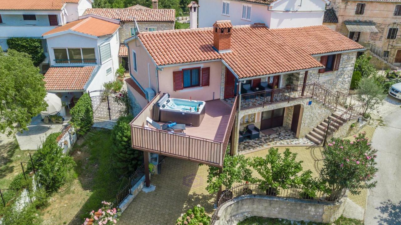 Villa Michelle Karojba Dış mekan fotoğraf